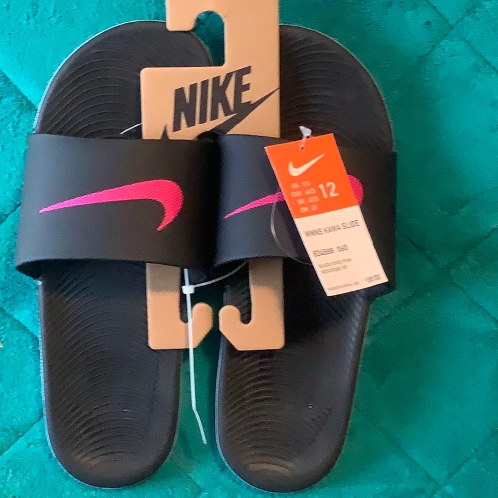 WMNS Nike slide
